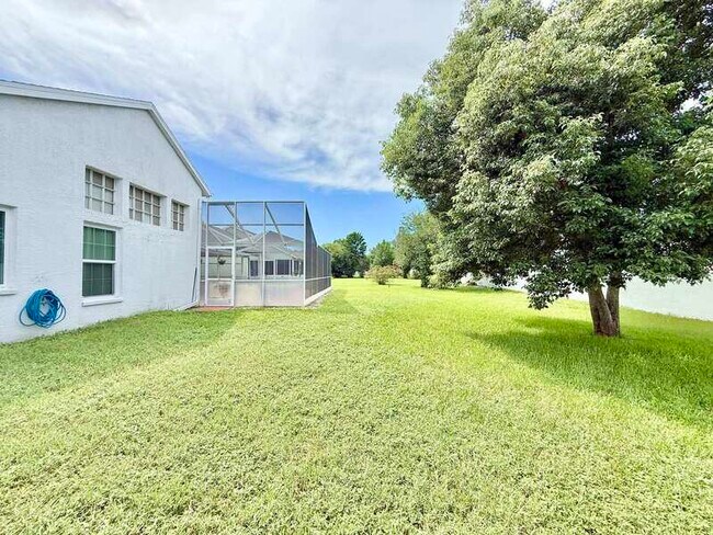 Building Photo - 1347 Overland Dr