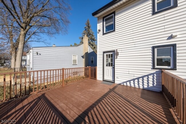 Building Photo - 21 Lombardy Pl