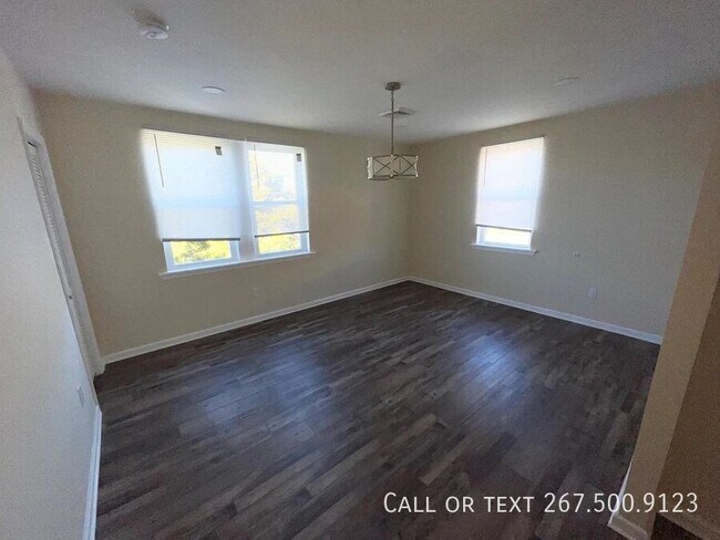 Building Photo - 6841 Lynford St
