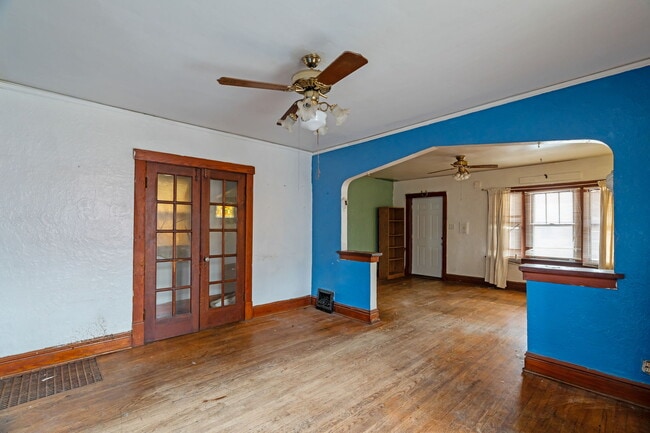 Building Photo - 5451 Genevieve Ave