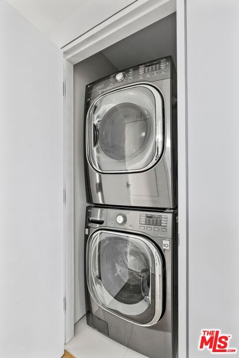 Building Photo - 1012 2nd St