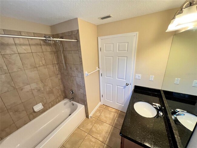 Building Photo - 6 Barbera Ln