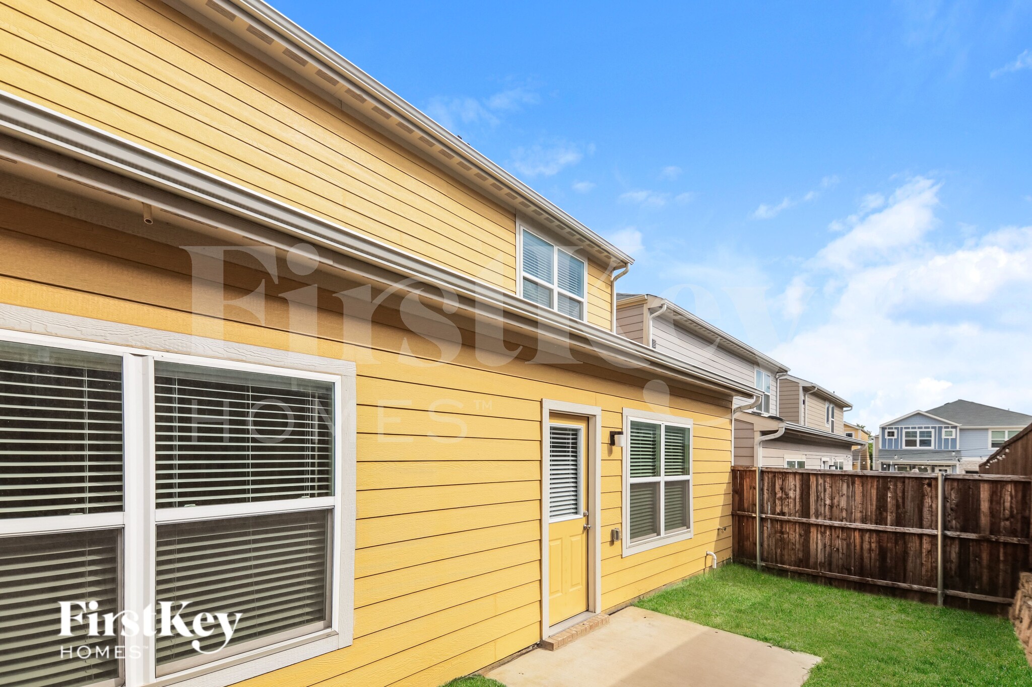 Building Photo - 324 Nima Ln