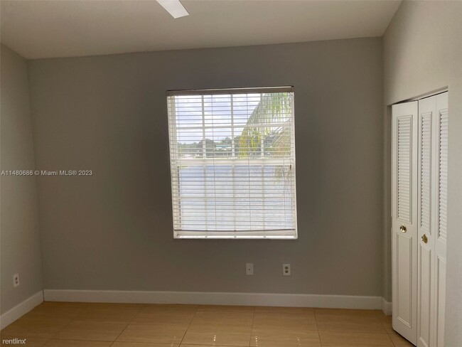 Building Photo - 3 br, 3 bath House - 711 SW 148th Ave Apt ...