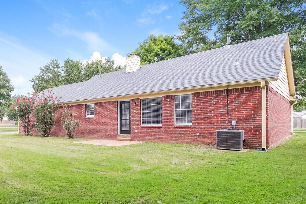 Building Photo - 3481 Earlynn Dr