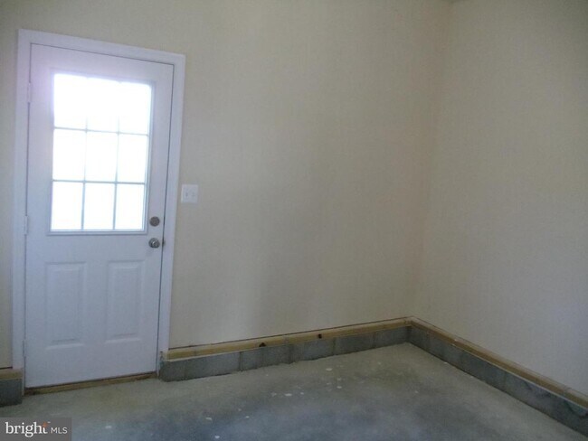 Building Photo - 17972 Wide Bay Way