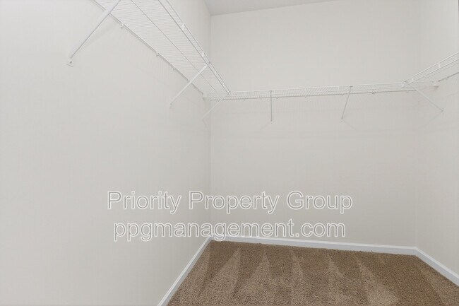 Building Photo - 2212 Apple Glen Ln