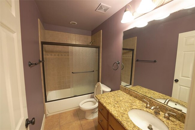 Building Photo - 10819 Almeda Park Dr