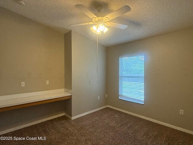 Building Photo - 4726 Four Lakes Dr