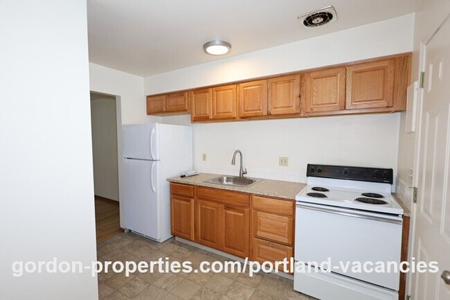 Building Photo - NE 65th Ave - North Tabor single level 1 bedroom apartment