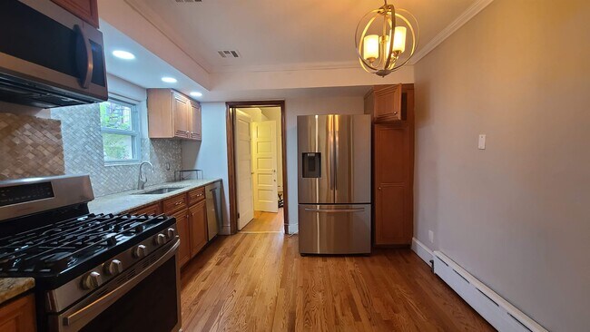 Building Photo - 476 Gregory Ave