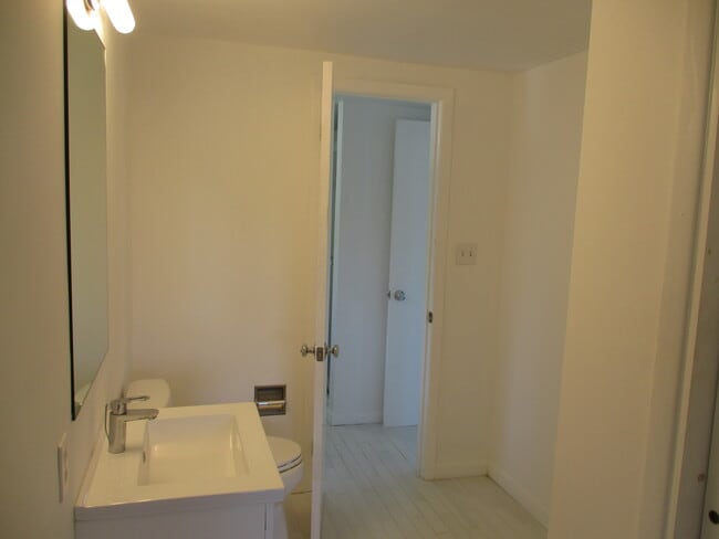 Building Photo - 49 Milina Dr