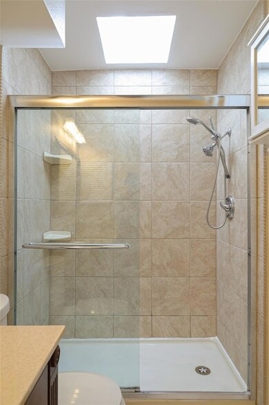 Building Photo - 8705 Clearbrook Trail
