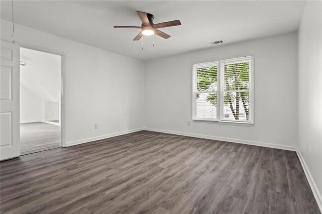 Building Photo - 1695 Spinnaker Dr