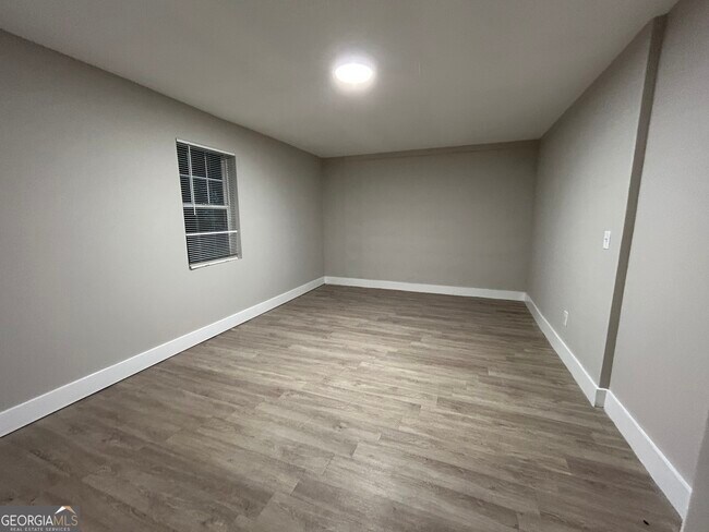 Building Photo - 2715 White Blossom Ln