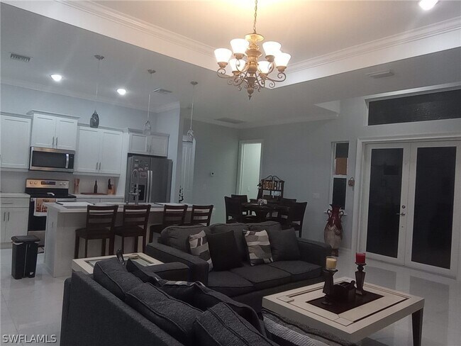 Building Photo - 3962 Everglades Blvd S