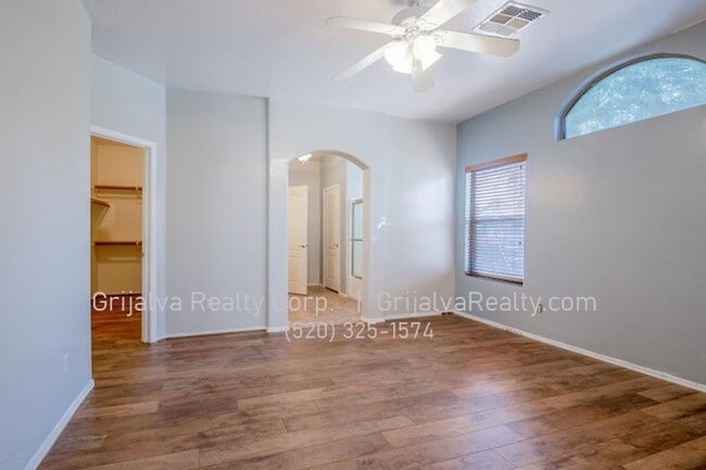Building Photo - Lovely Newer 3 Bedroom, 2 Bath House for R...