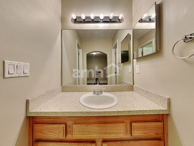 Building Photo - 2981 Waters View Cir