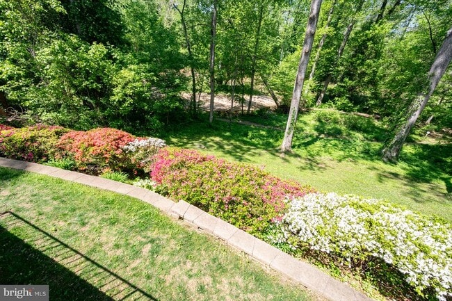 Building Photo - 1554 Forest Villa Ln