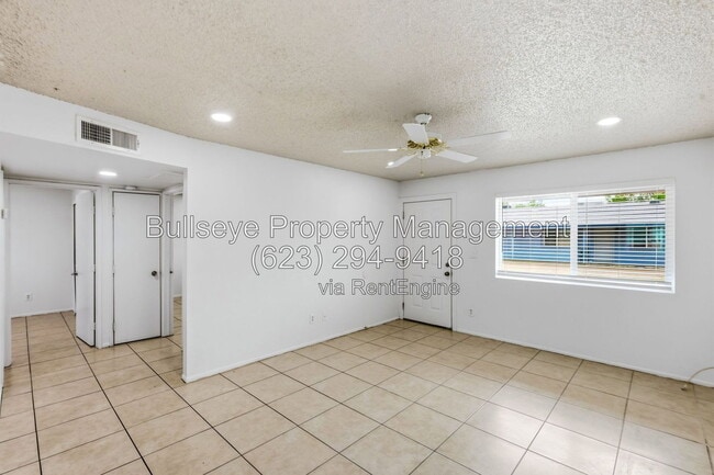 Building Photo - 2245 W Glenrosa Ave