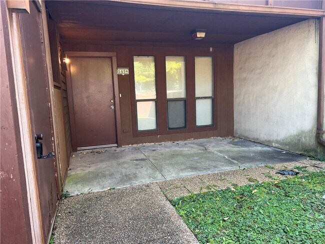 Primary Photo - 569 Ayrshire Way