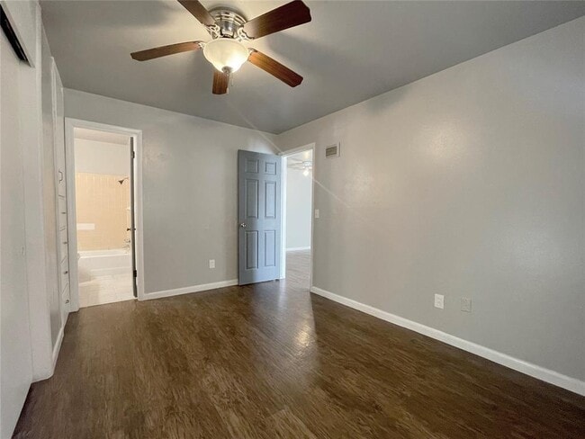 Building Photo - 6601 NW 30th Ter