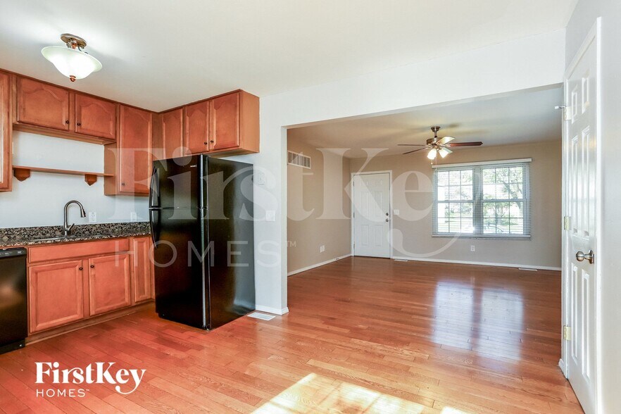 Building Photo - 1617 Fairwood Forest Dr