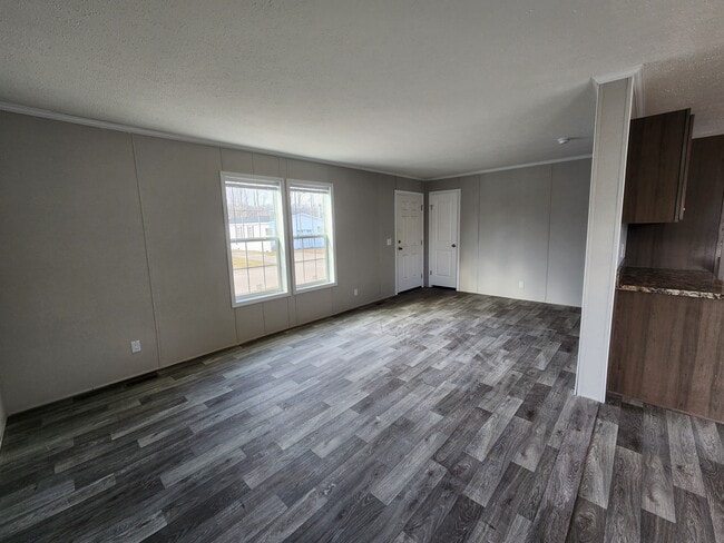 Building Photo - 9765 Marina Cir