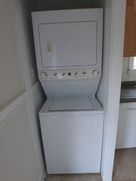 Building Photo - 3004 Semmes Ave