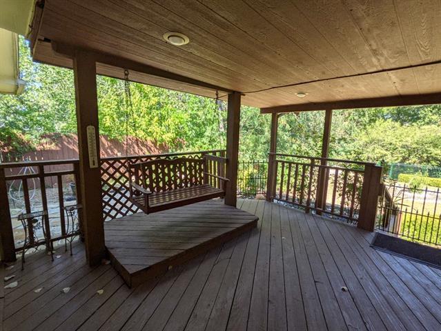 Building Photo - 1321 Meadowbrook Dr