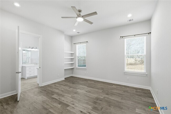 Building Photo - 200 Waikakaaua Dr