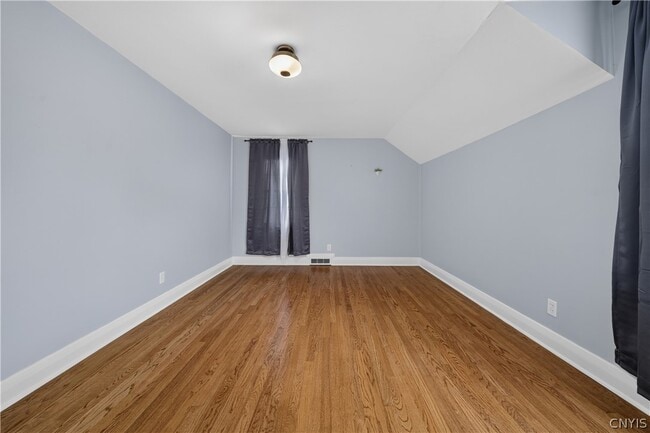 Building Photo - 103 Pelham Rd