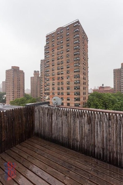 Primary Photo - 314 E 106th St