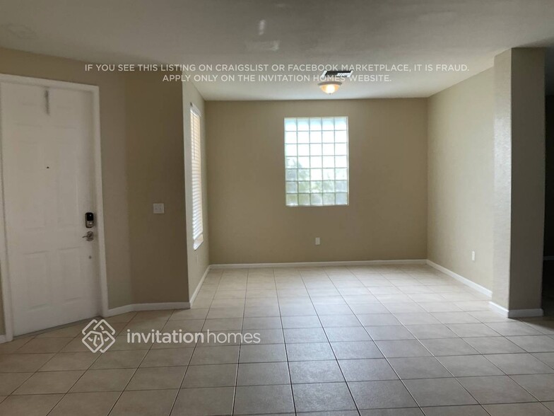 Building Photo - 5821 Azalea Cir