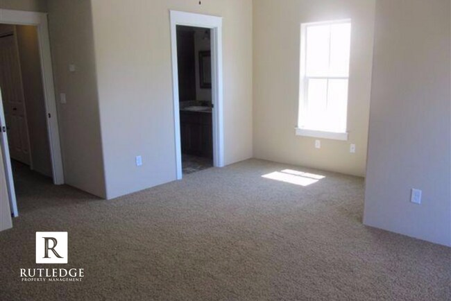 Building Photo - Gorgeous End Unit Townhome in The Heart of...