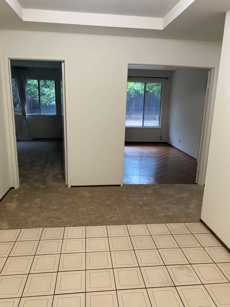 Building Photo - 10163 Riedel Pl