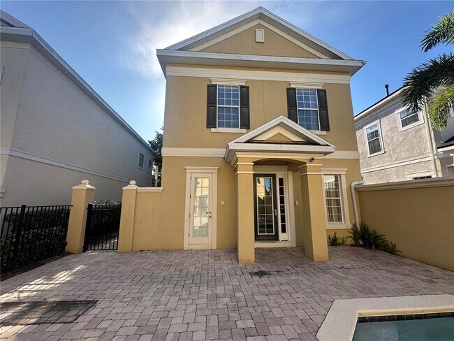 Building Photo - 1512 Euston Dr