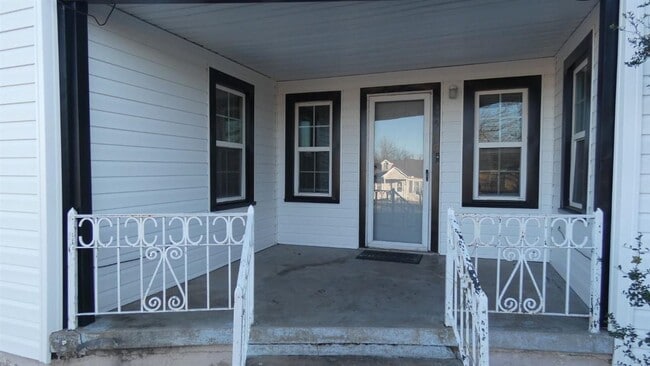 Building Photo - 1506 NW Arlington Ave