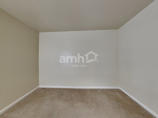 Building Photo - 325 Windsong Drive