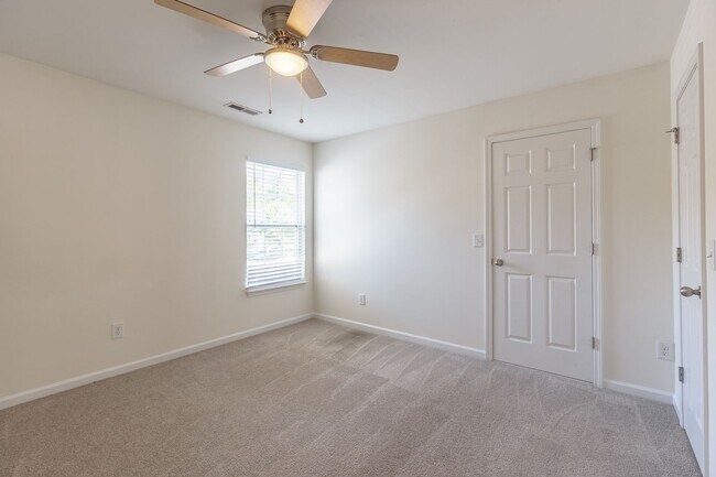 Building Photo - 5907 Landerwood Dr