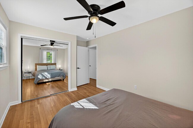 Building Photo - 8081 Kittery Ave