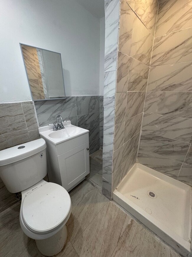 Building Photo - 4133 Pennsgrove St