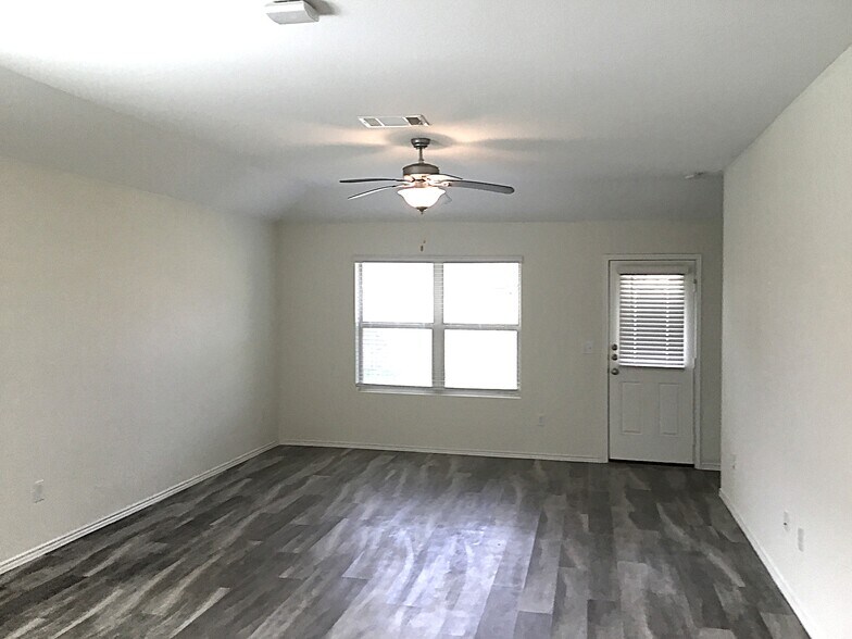 Building Photo - 5728 Southerner Way
