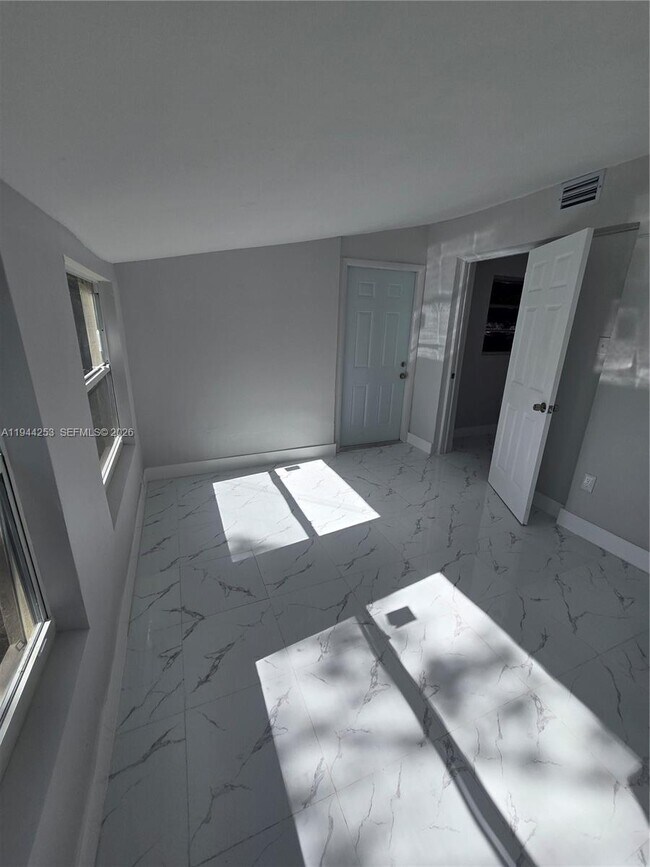 Building Photo - 1320 NE 211th Terrace