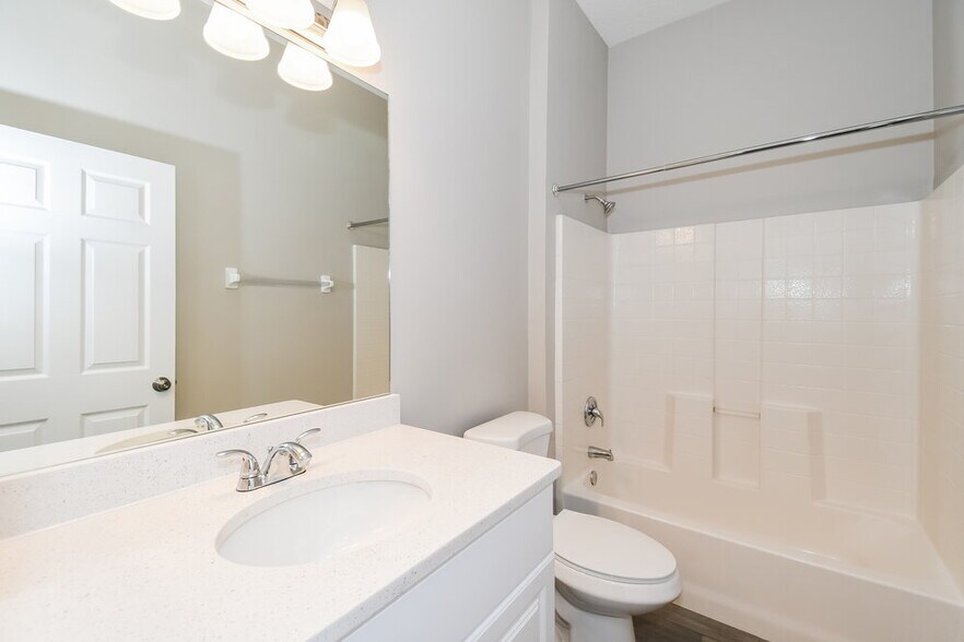 Building Photo - 1032 Beckingham Dr