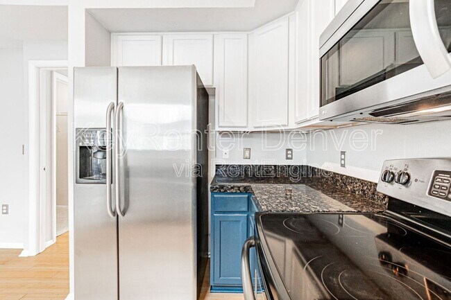 Building Photo - 3149 Blake St