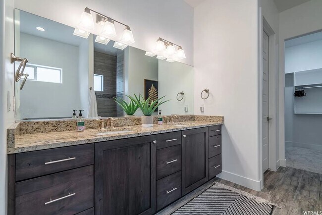 Building Photo - PETS ALLOWED!  Spacious & Modern 3-Bedroom Home for Rent Near Sand Hollow Reservoir