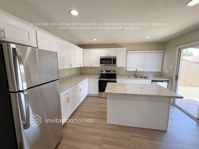 Building Photo - 4603 W Luke Ave