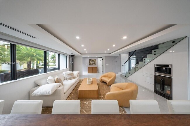 Building Photo - 5601 N Ocean Dr