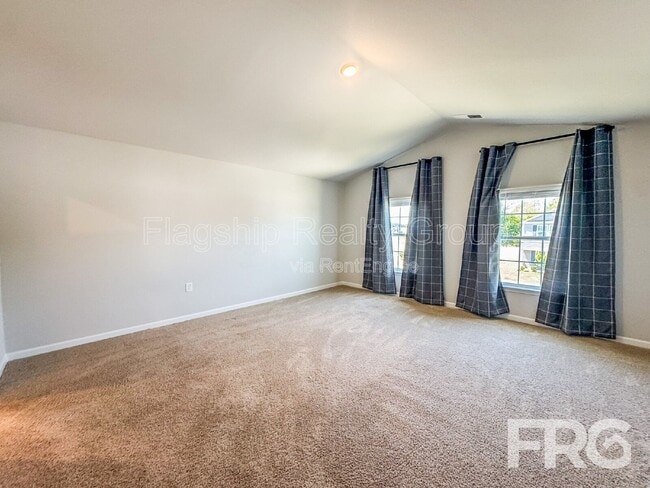 Building Photo - 1313 Riverstone Dr